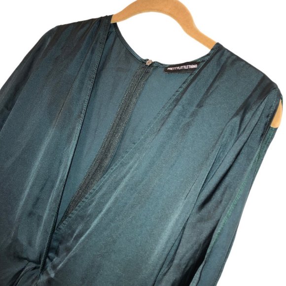PrettyLittleThing Forest Green Sateen Fall Holiday Slit sleeves faxwrap … - Picture 3 of 3